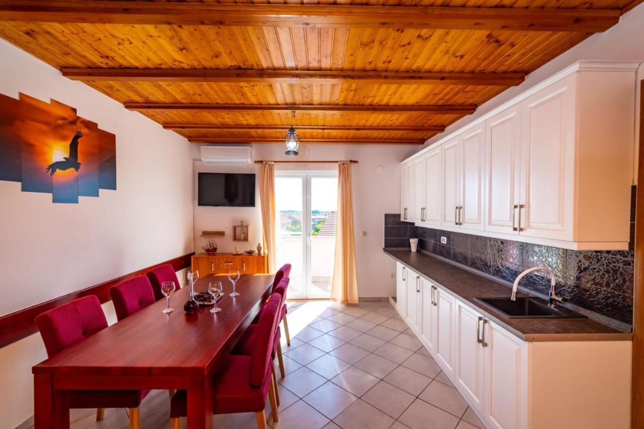 Villa Eagle Бенковац Екстериор снимка